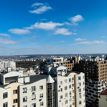 Comfortable Apartment With A Panoramic View Chişinau Exteriör bild